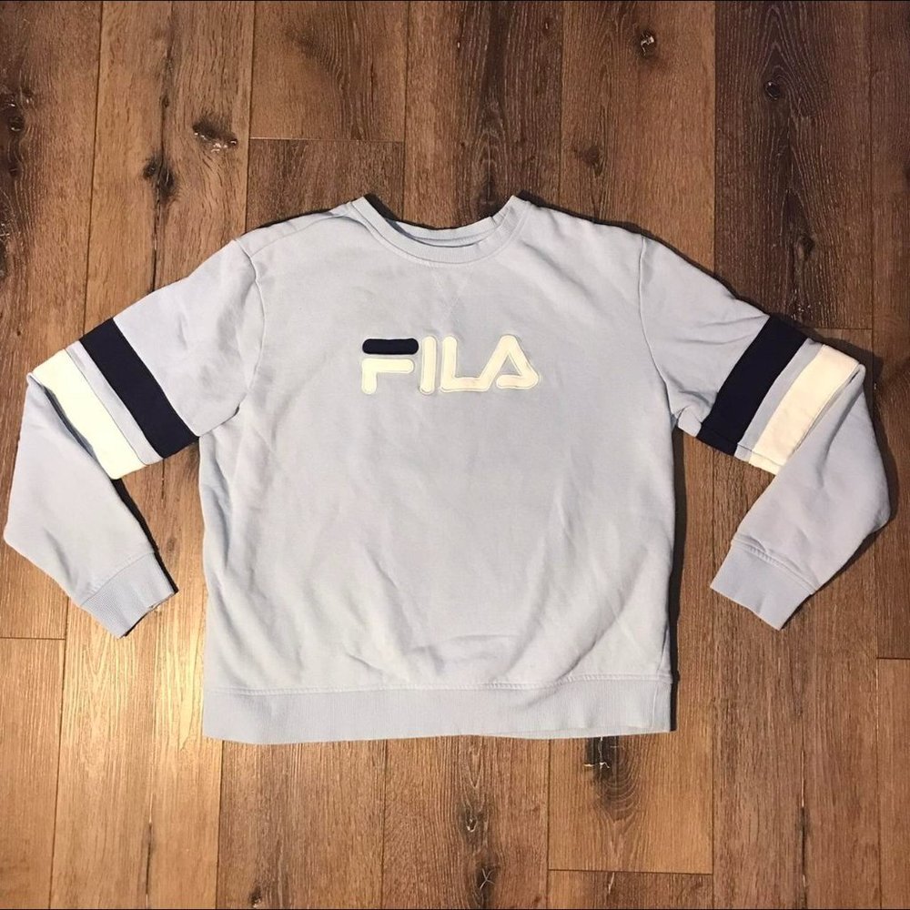 2000’s Women’s Fila Sky Blue And White Hoodie